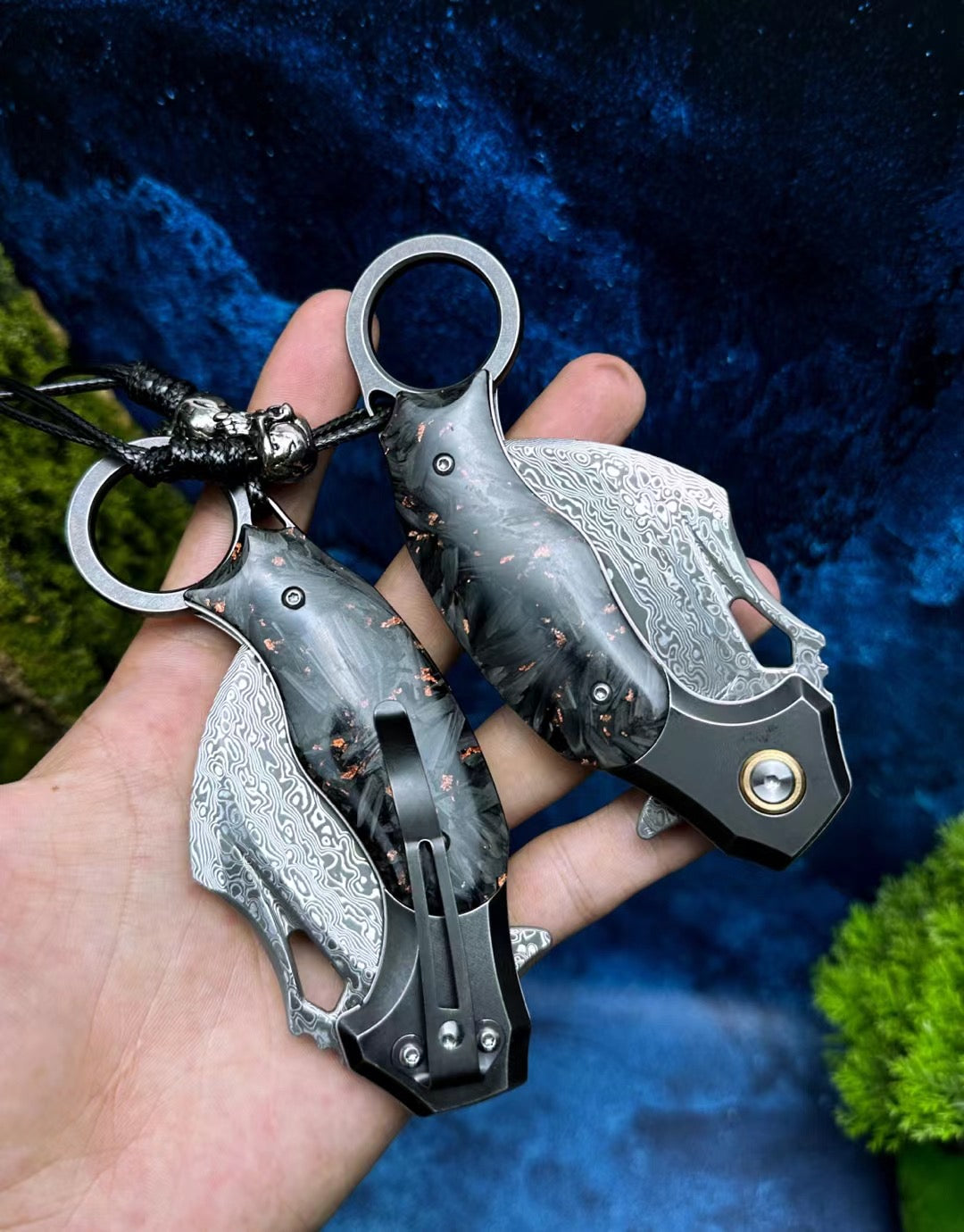 Handmade Damascus steel Folding Pocket EDC Knife,with pocket clip,2.8in blade Claw Hawkbill Folding Knife,Lining lock, wooden handle,Outdoor survival first-aid camping knife