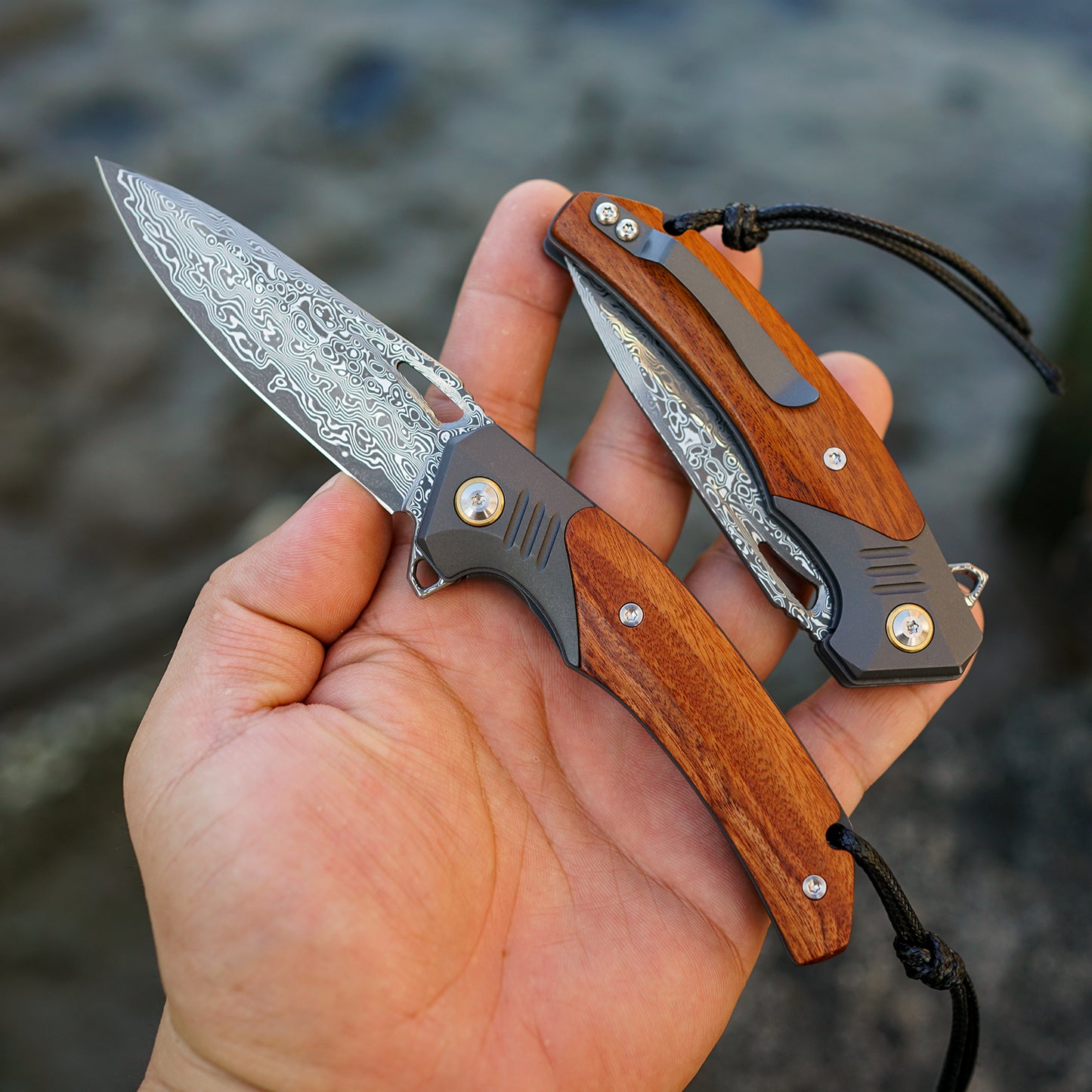 handmade Japan Damascus steel pocket knife, VG10 blade men and women Folding knife,With holster,Lining lock,resin and Maple handle,Suitable for EDC outdoor camping