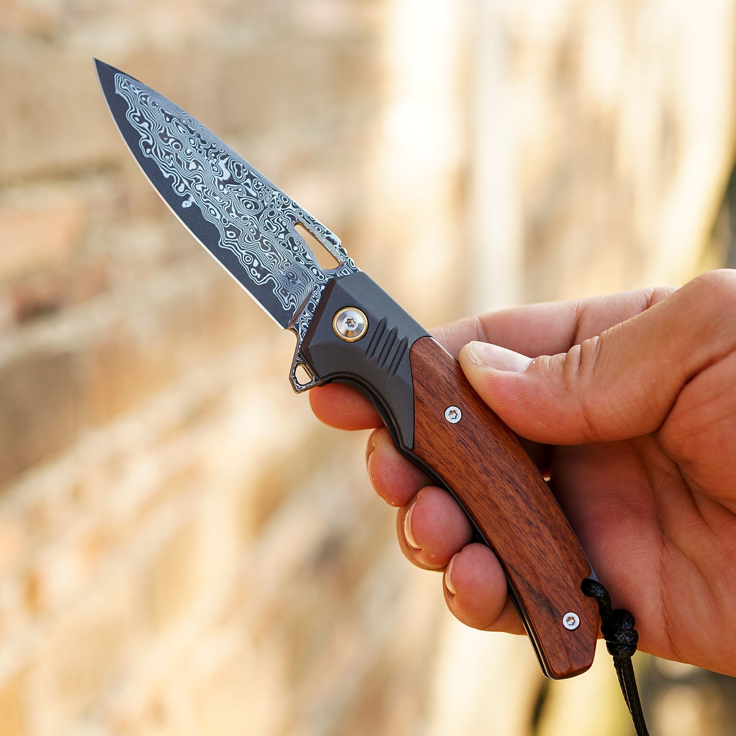 handmade Japan Damascus steel pocket knife, VG10 blade men and women Folding knife,With holster,Lining lock,resin and Maple handle,Suitable for EDC outdoor camping