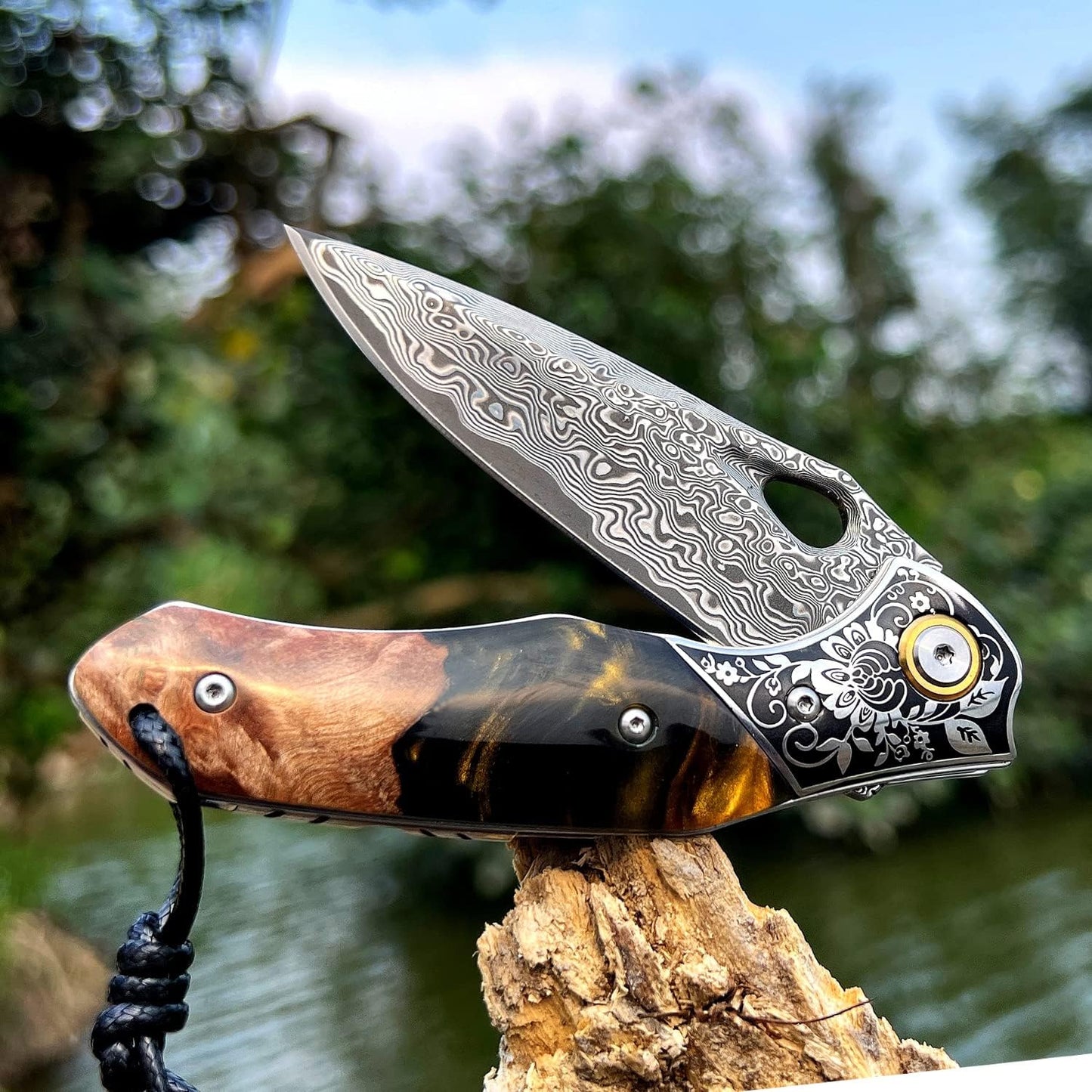 handmade Japan Damascus steel pocket knife，3.1" VG10 blade men and women Folding knife，With holster，Lining lock，resin and Maple handle，Suitable for EDC outdoor camping，go fishing hunting