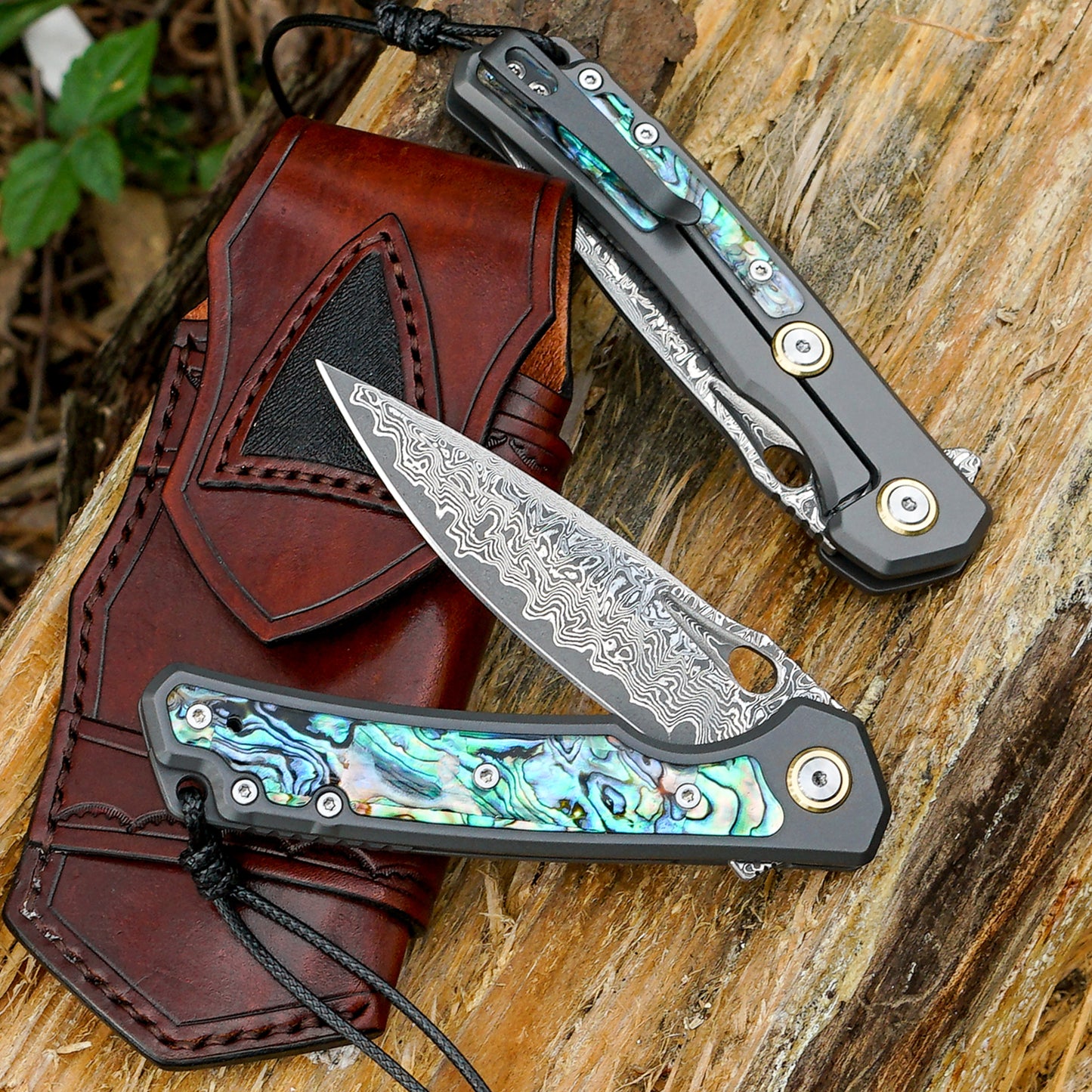 VNLA handmade Japan Damascus steel pocket knife,3.39in VG10 blade men and women Folding knife,With holster,Frame lock,Maple handle,Reversible Pocket Clip,Suitable for EDC outdoor camping